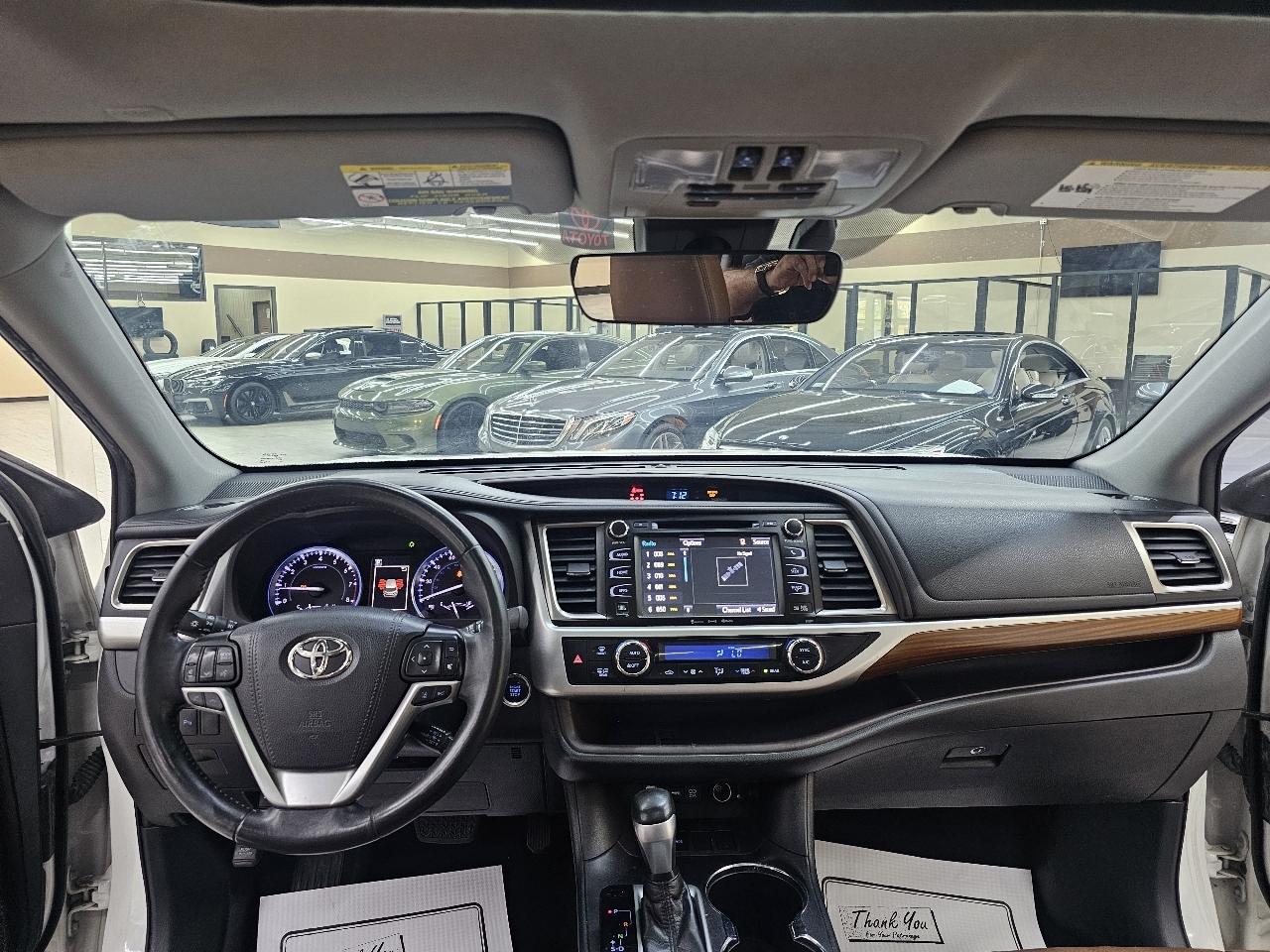 Toyota Highlander Limited FWD V6 2019