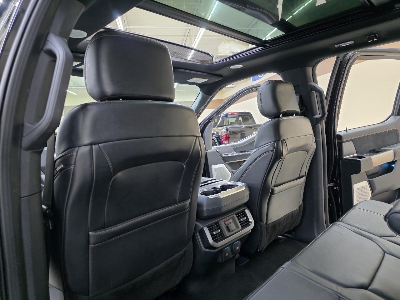 Ford F-150 4WD SuperCrew 145" Platinum 2022