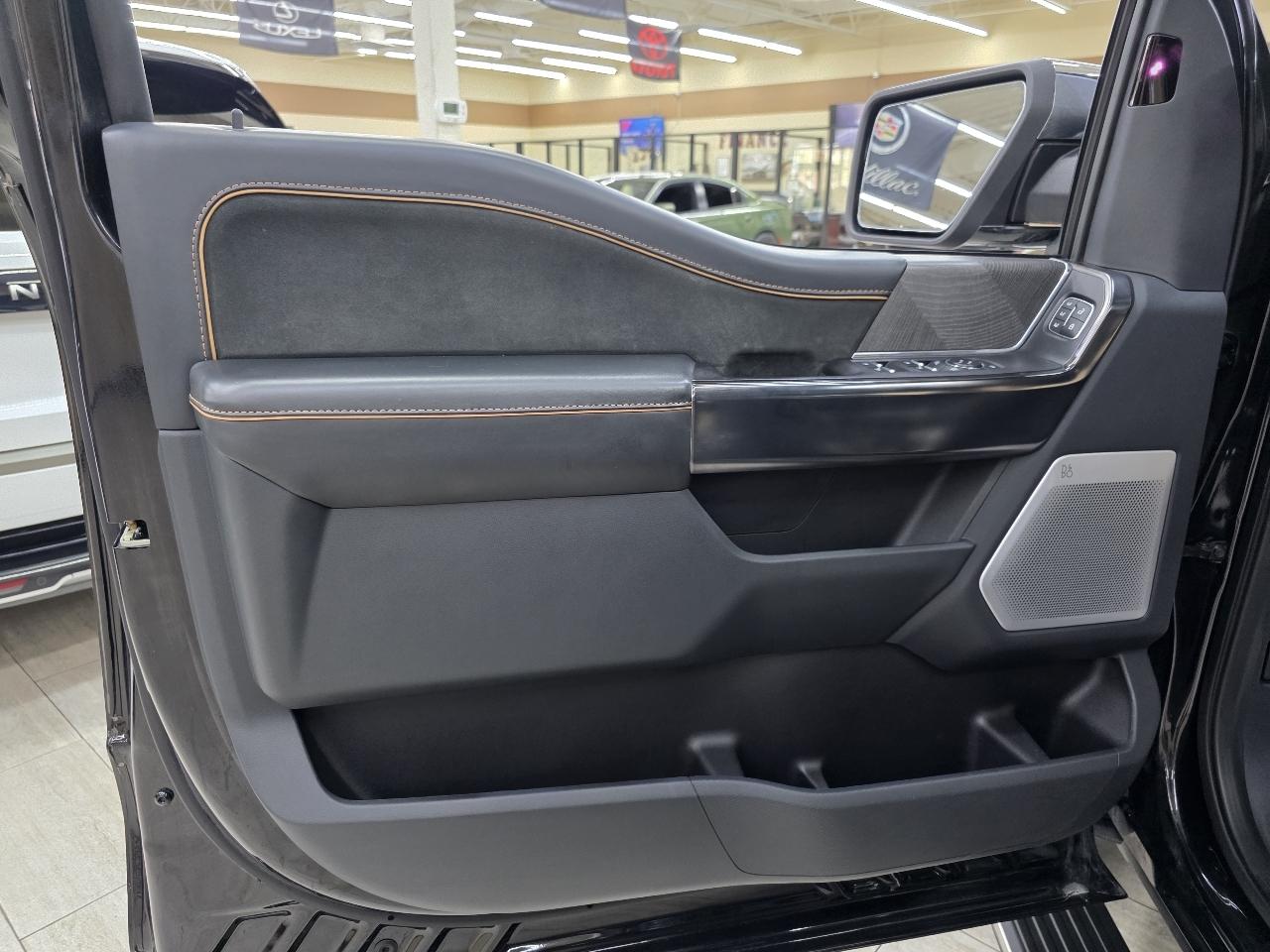 Ford F-150 4WD SuperCrew 145" Platinum 2022