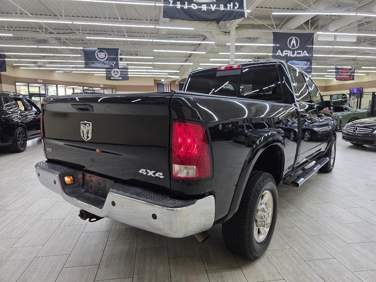RAM 2500 Laramie Crew Cab SWB 4WD 2012