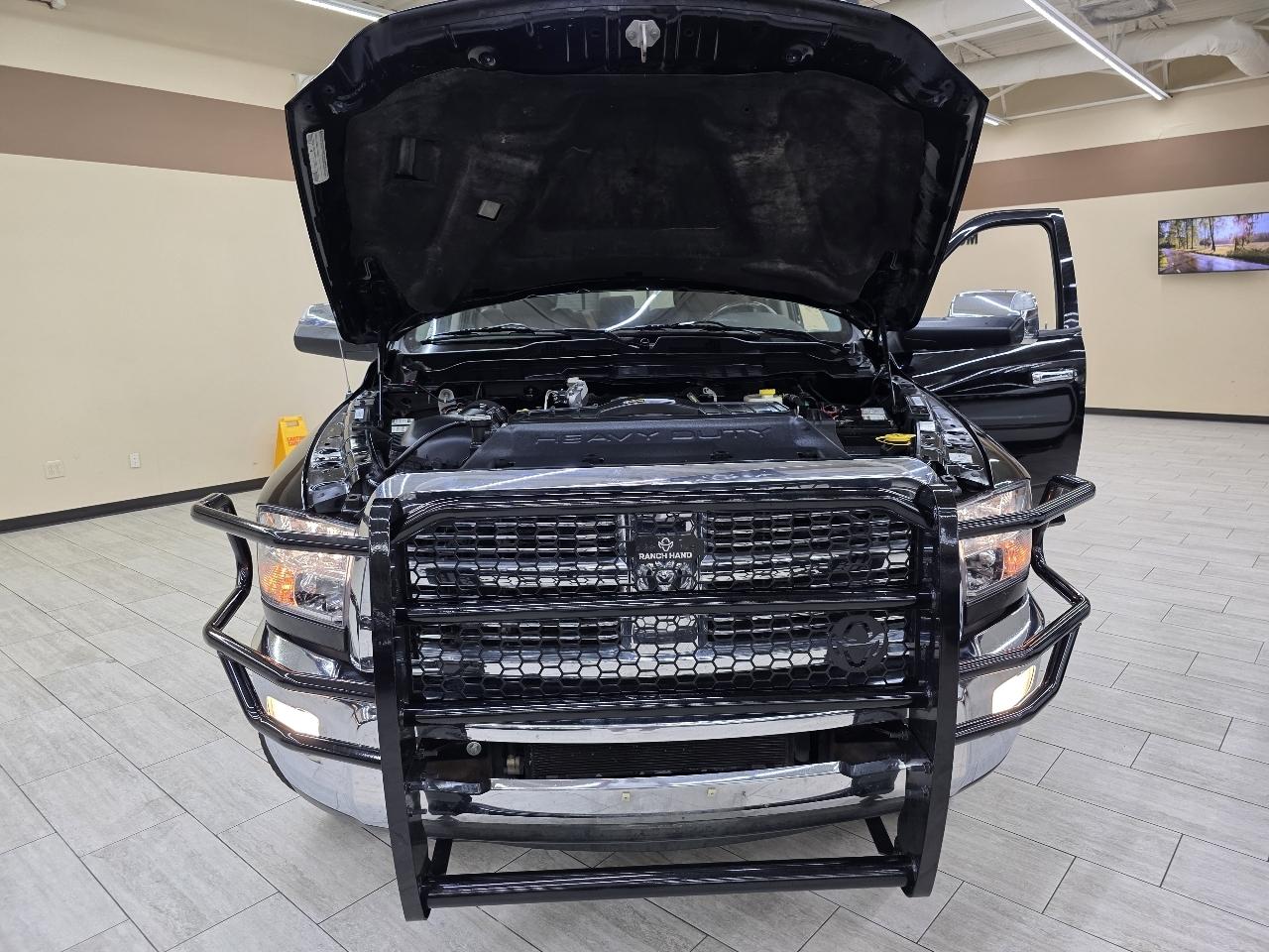 RAM 2500 Laramie Crew Cab SWB 4WD 2012