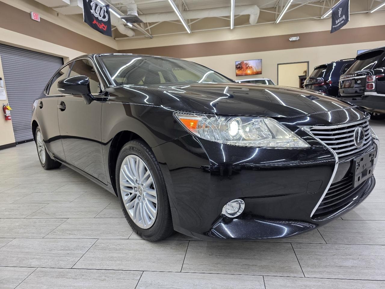 Lexus ES 350 Sedan 2015