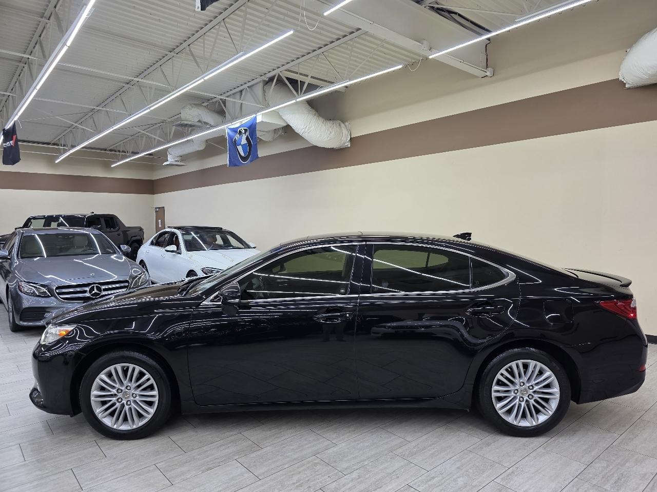 Lexus ES 350 Sedan 2015