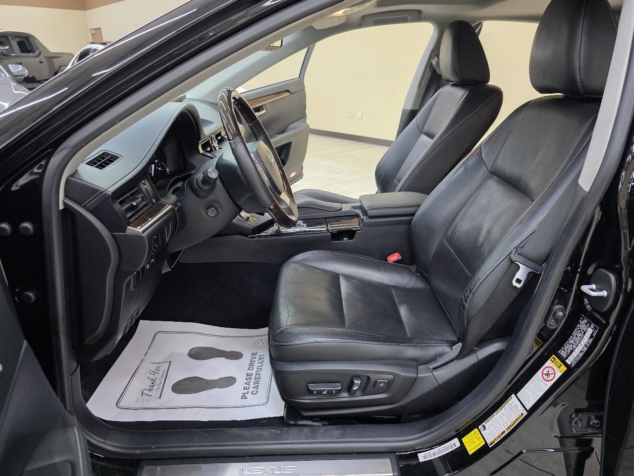 Lexus ES 350 Sedan 2015