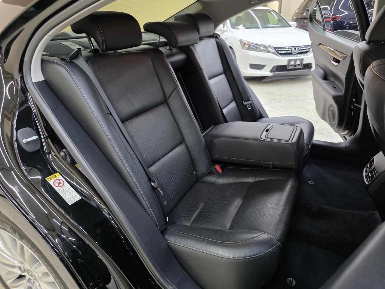 Lexus ES 350 Sedan 2015