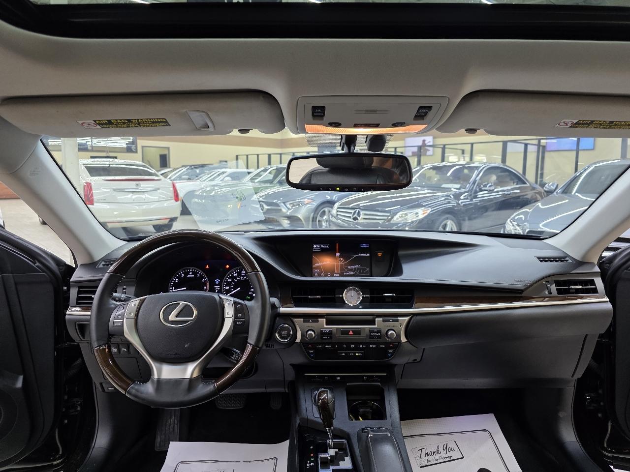 Lexus ES 350 Sedan 2015