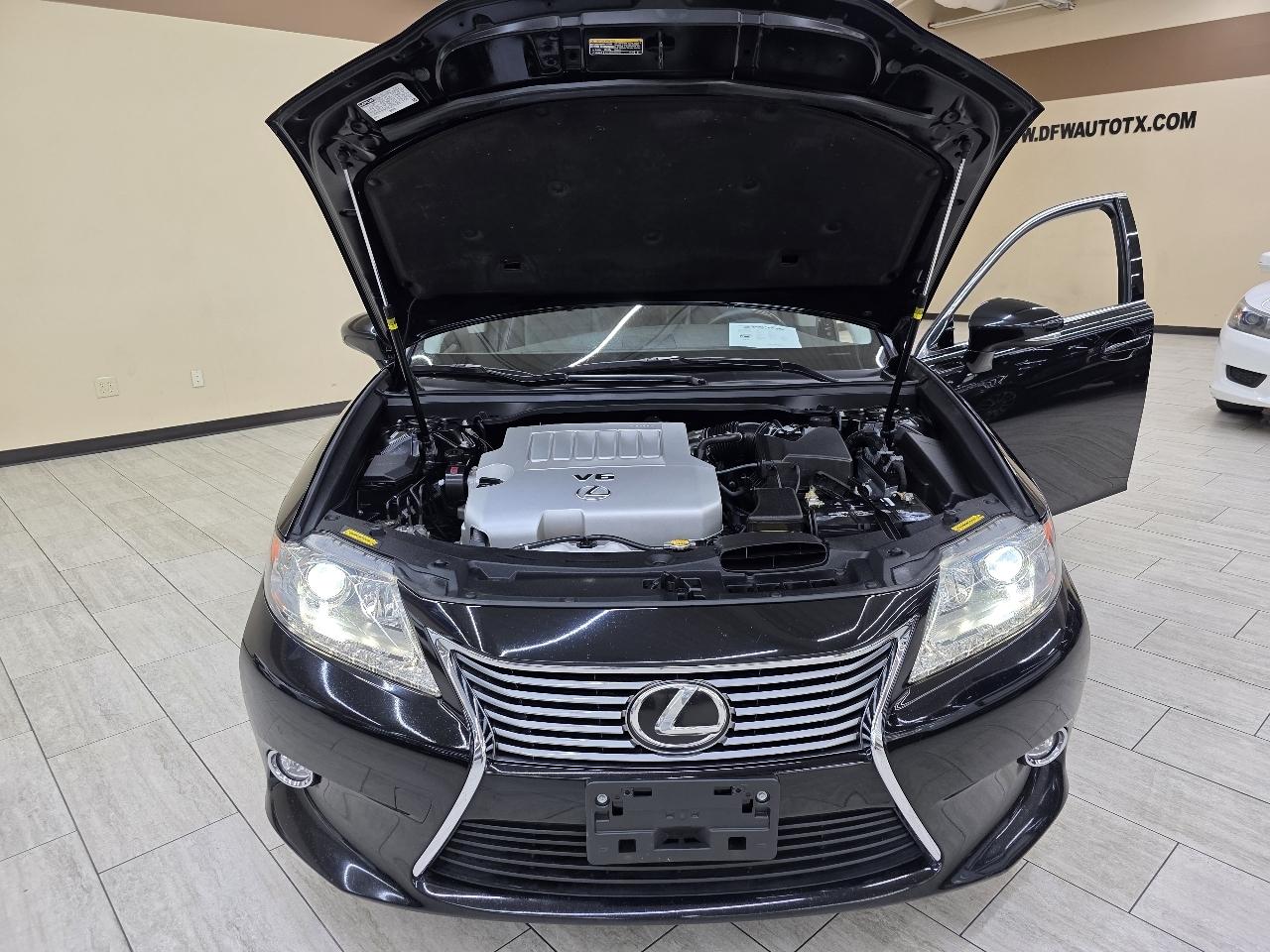 Lexus ES 350 Sedan 2015