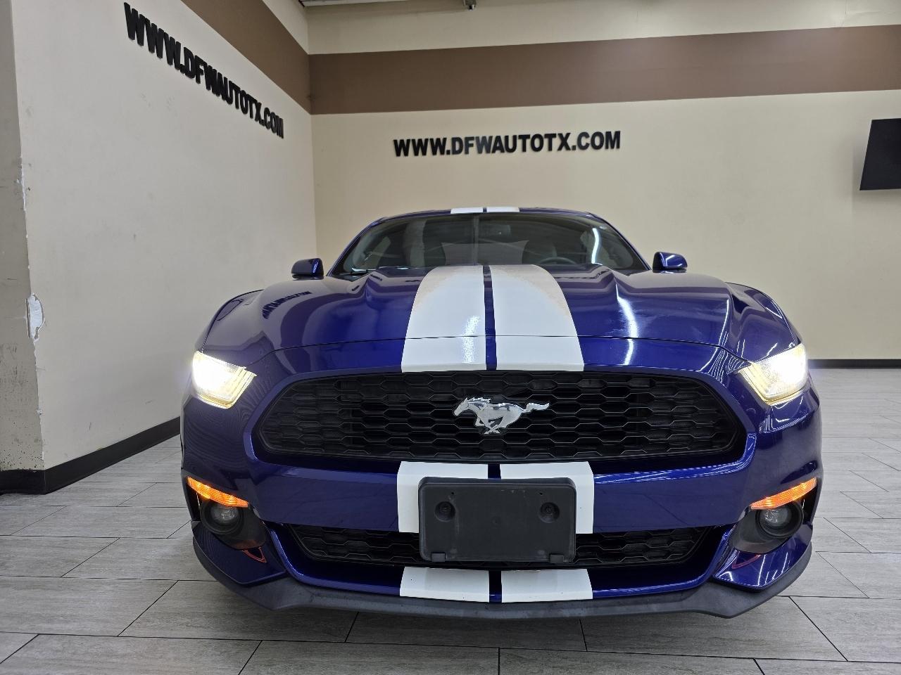 Ford Mustang EcoBoost Coupe 2015