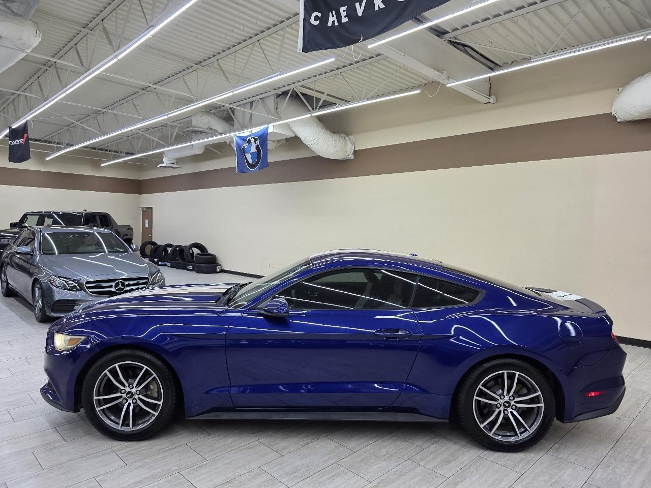 Ford Mustang EcoBoost Coupe 2015