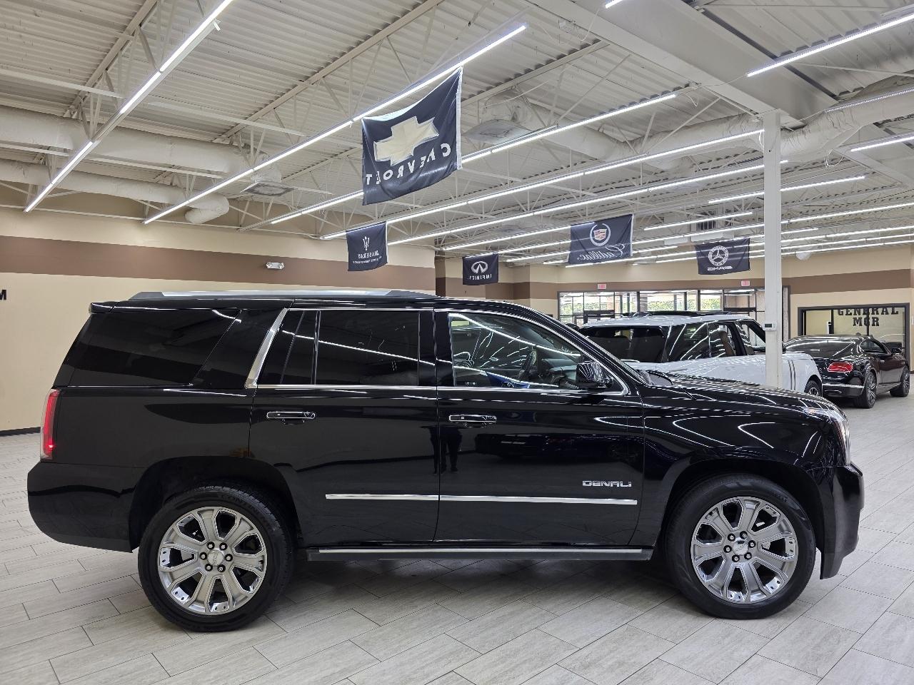 GMC Yukon Denali 4WD 2019