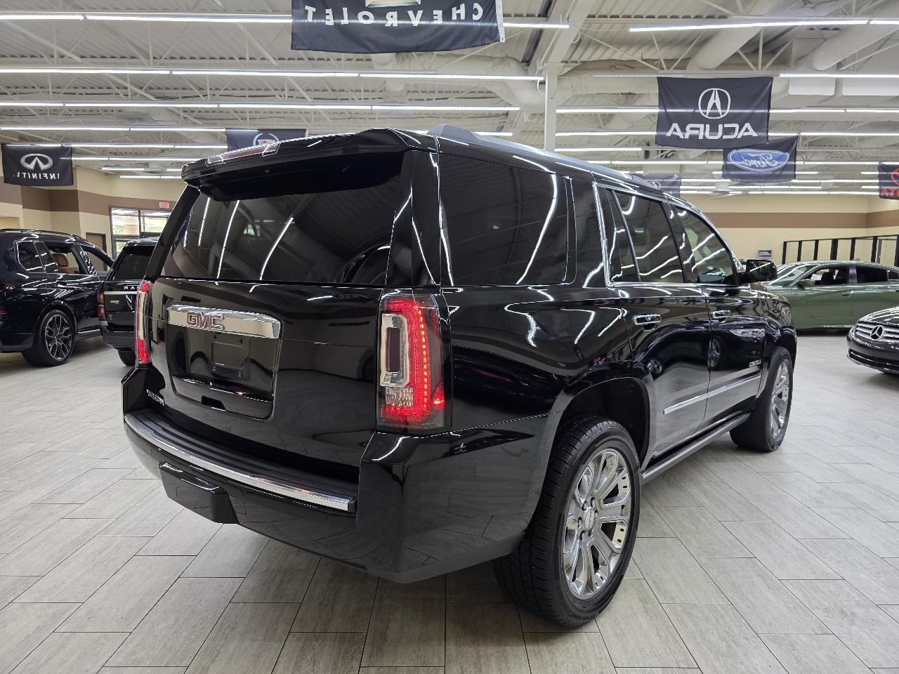 GMC Yukon Denali 4WD 2019