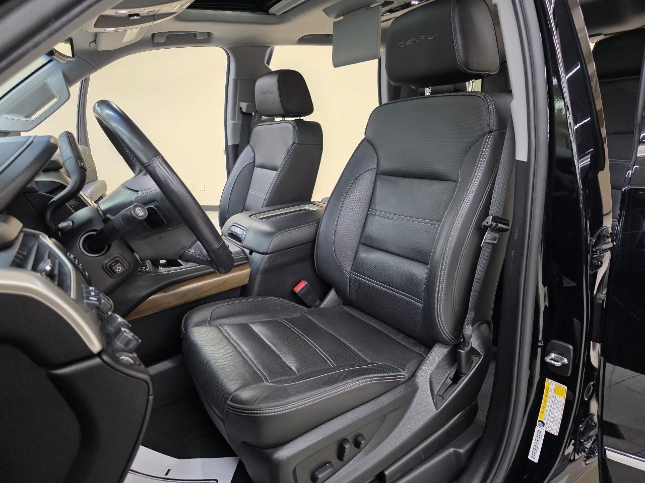 GMC Yukon Denali 4WD 2019