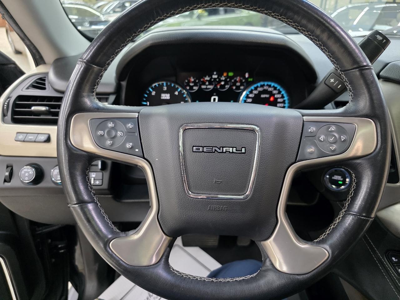 GMC Yukon Denali 4WD 2019