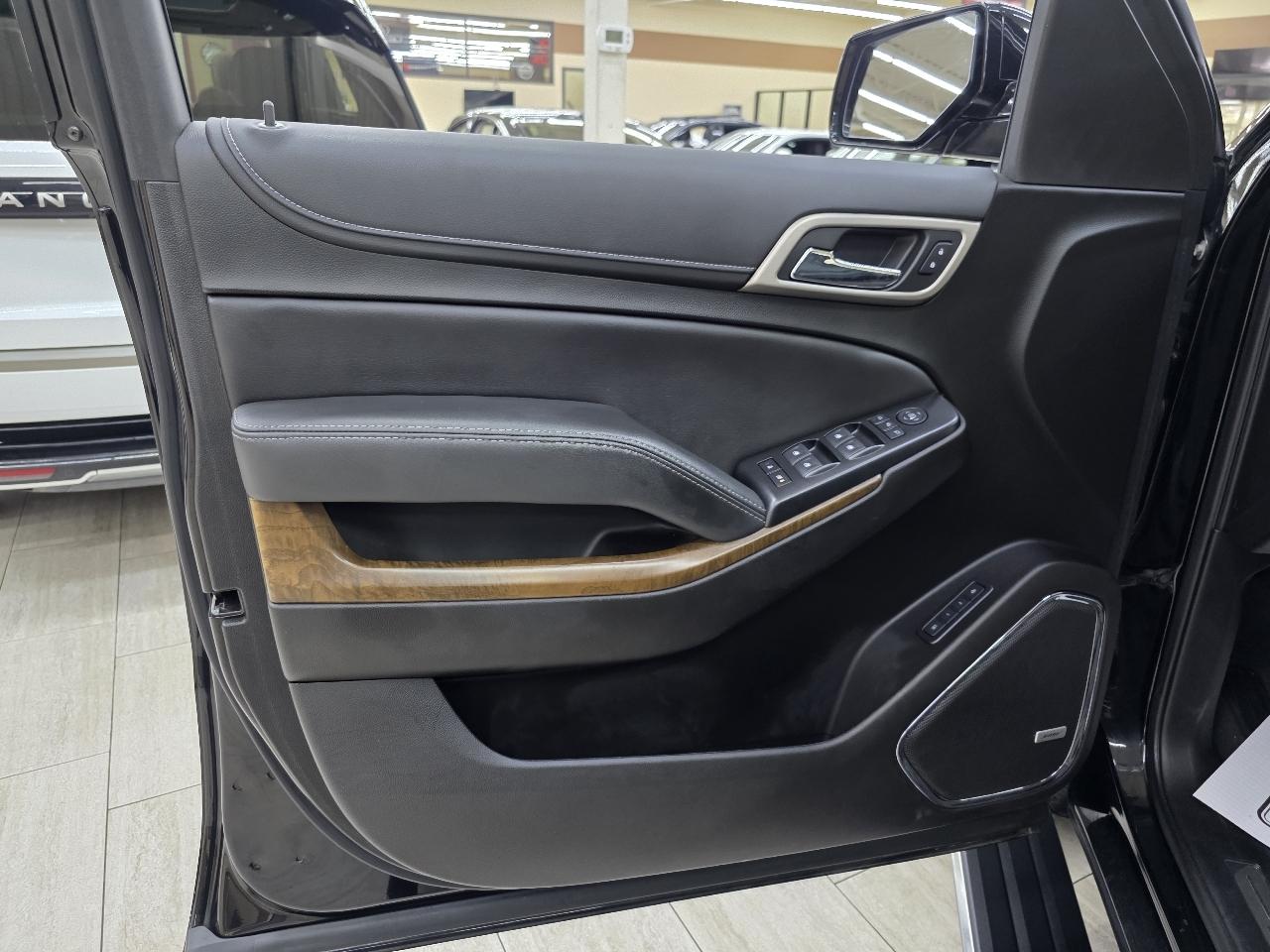 GMC Yukon Denali 4WD 2019