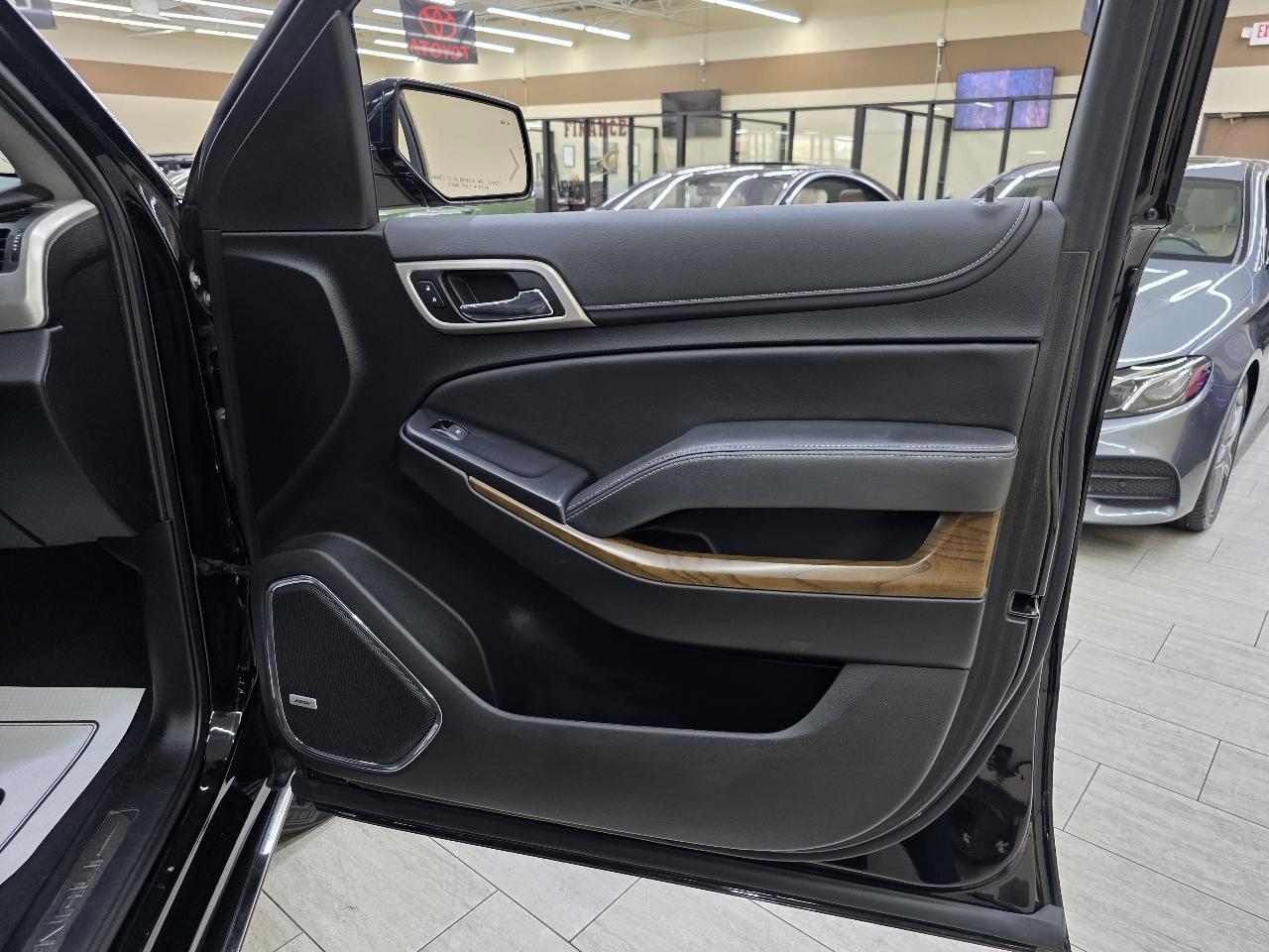 GMC Yukon Denali 4WD 2019