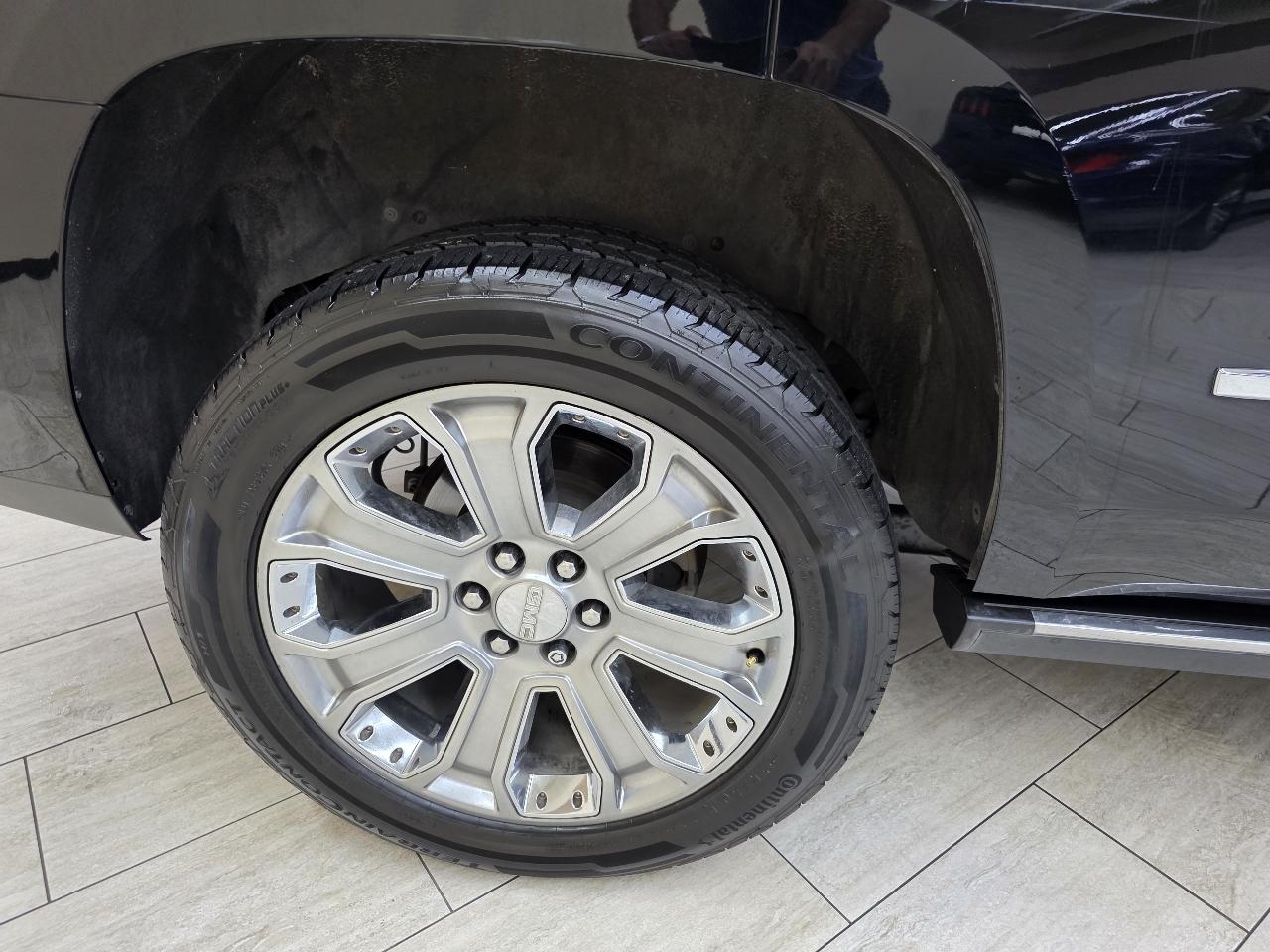 GMC Yukon Denali 4WD 2019