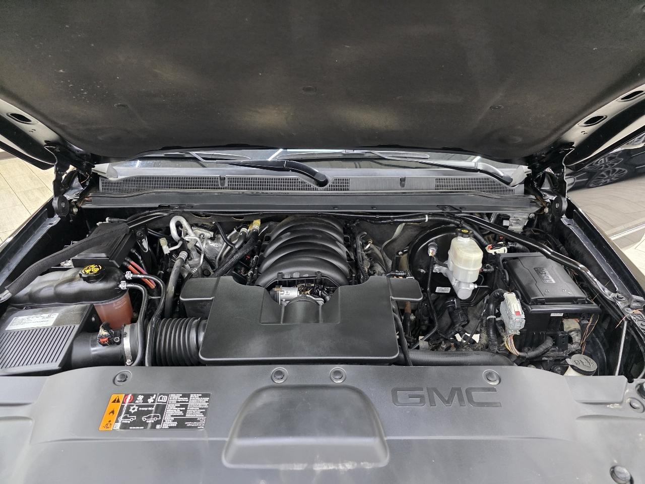 GMC Yukon Denali 4WD 2019