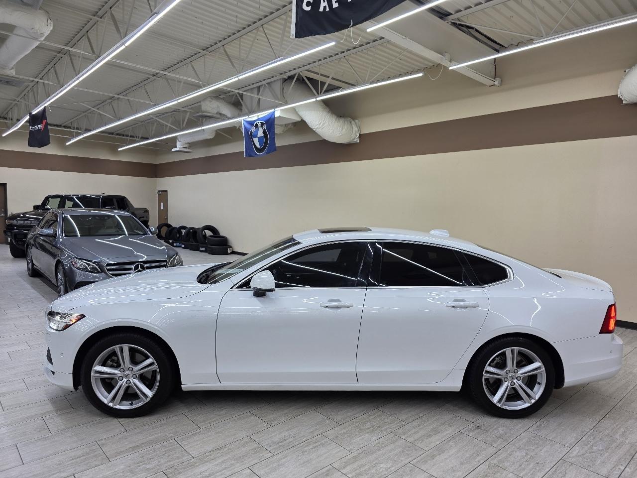 Volvo S90 T5 Momentum 2017