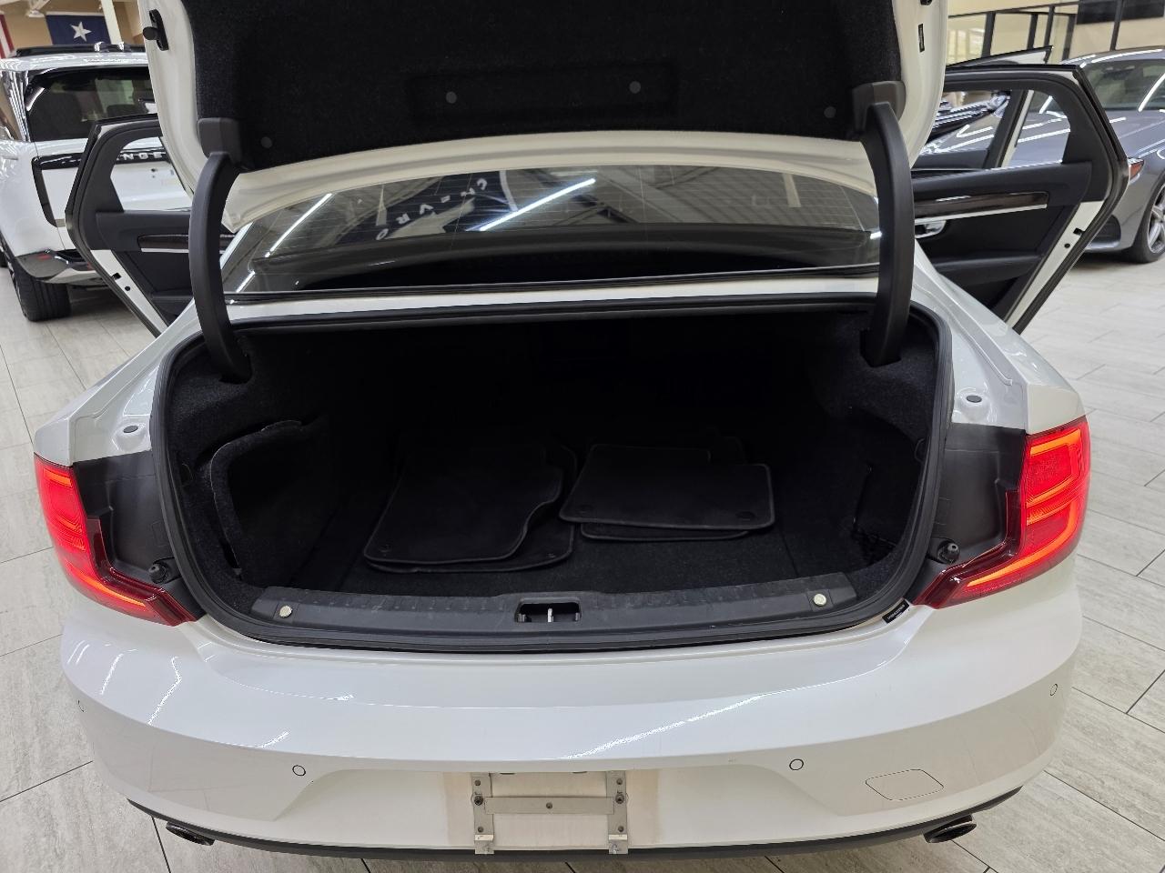 Volvo S90 T5 Momentum 2017