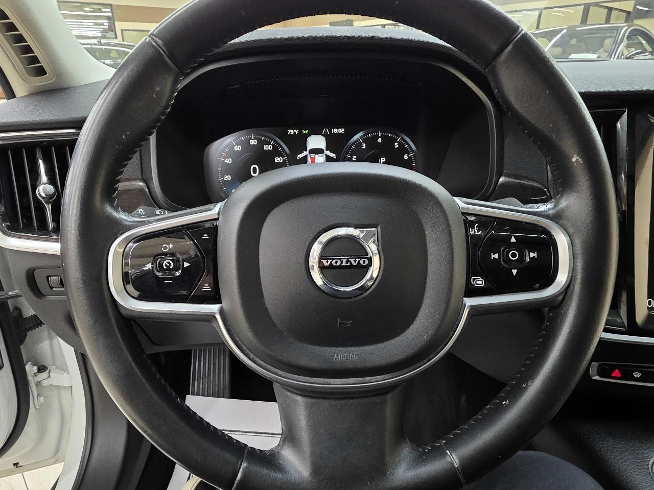 Volvo S90 T5 Momentum 2017