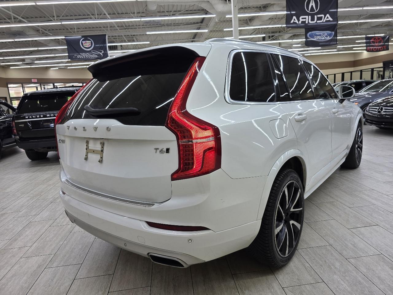 Volvo XC90 T6 Momentum AWD 2020