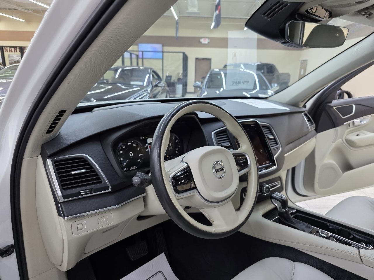 Volvo XC90 T6 Momentum AWD 2020