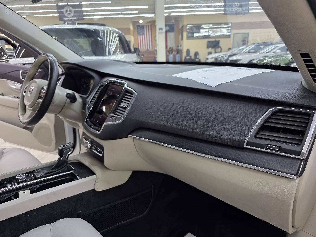 Volvo XC90 T6 Momentum AWD 2020