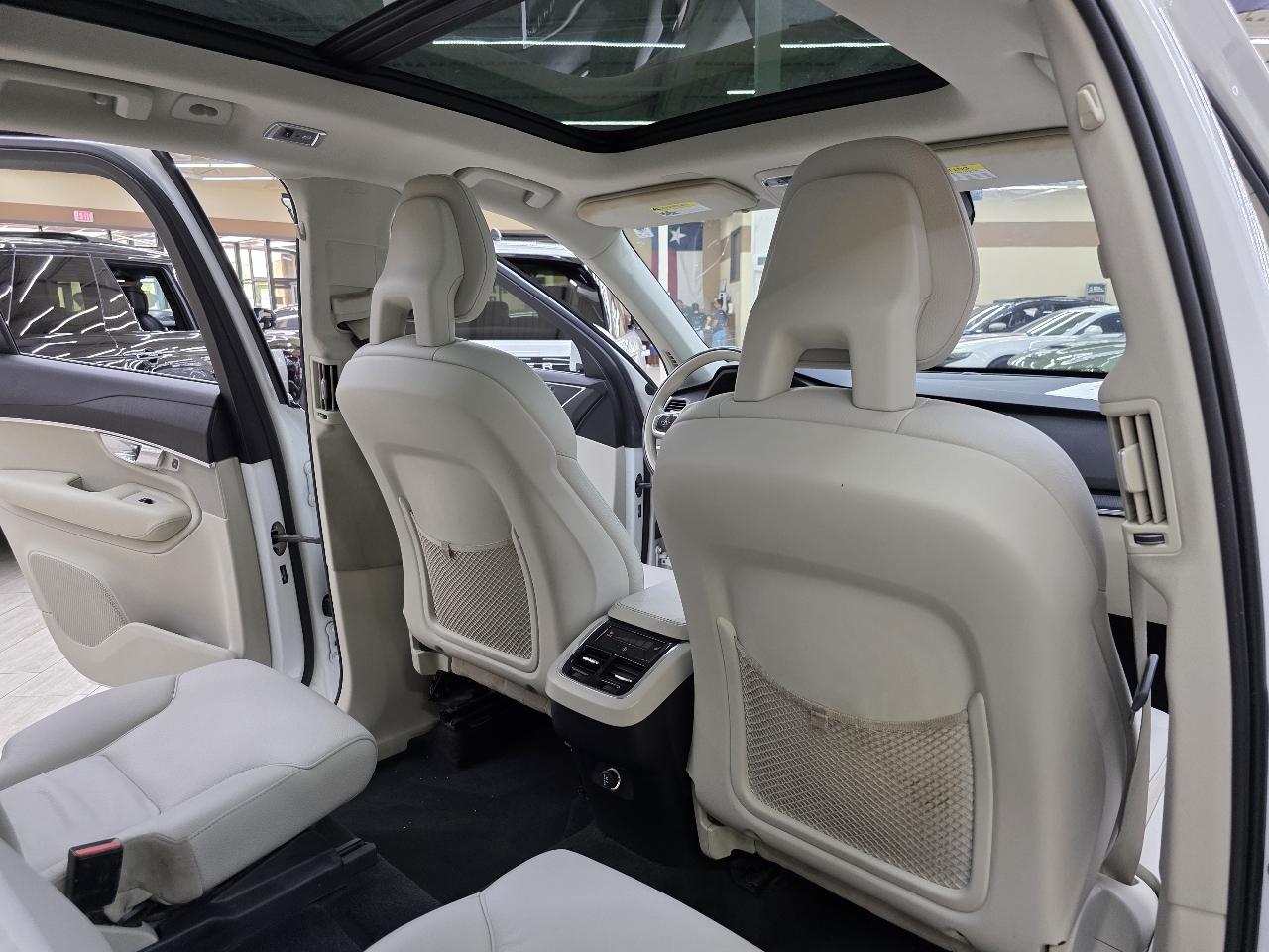 Volvo XC90 T6 Momentum AWD 2020