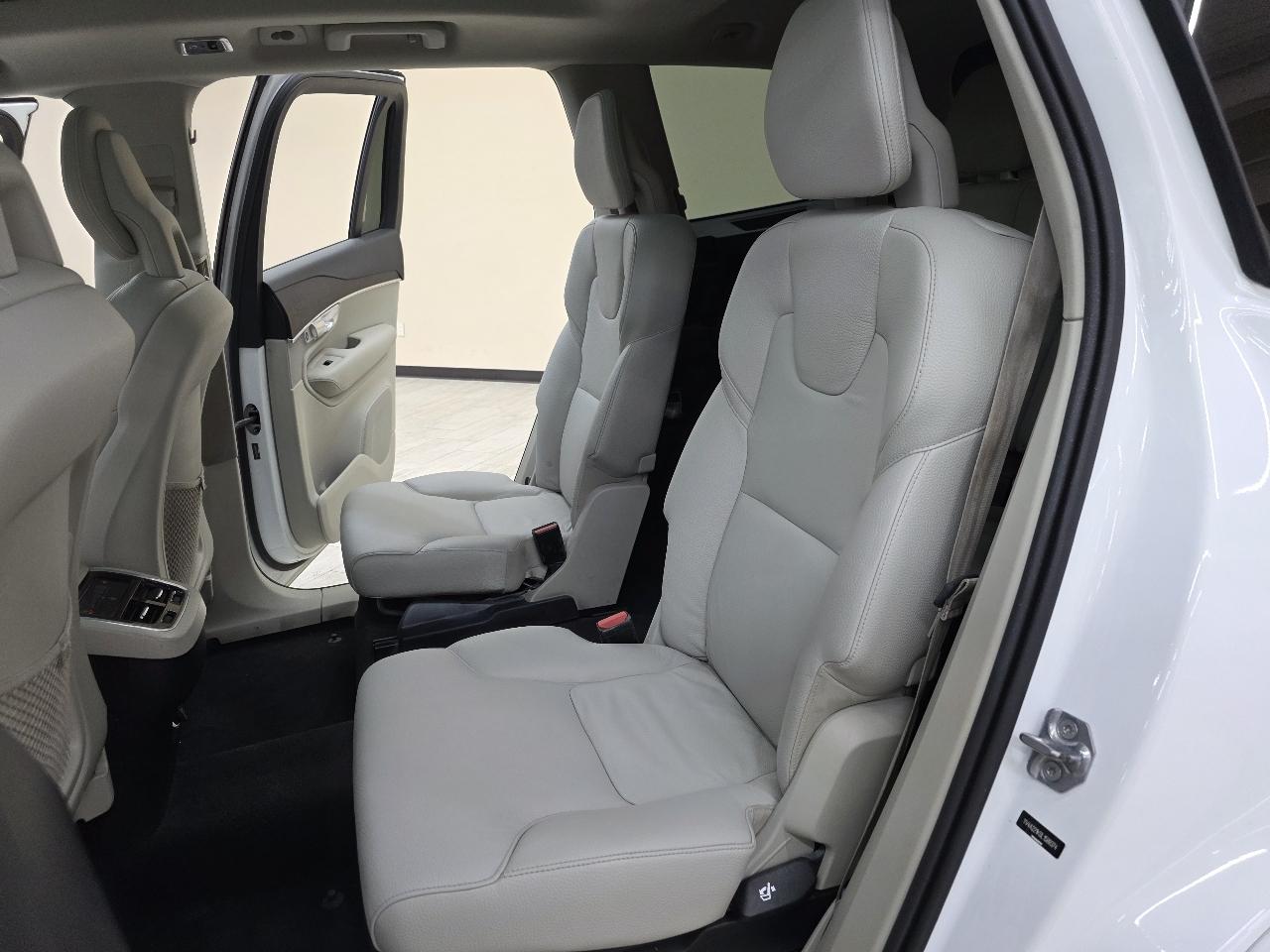 Volvo XC90 T6 Momentum AWD 2020