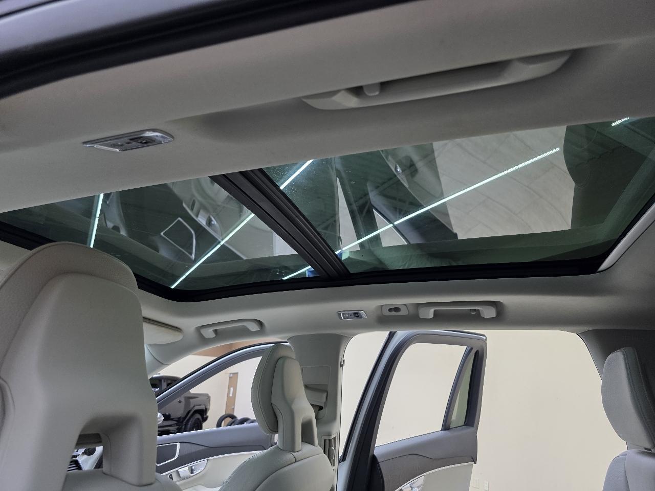 Volvo XC90 T6 Momentum AWD 2020