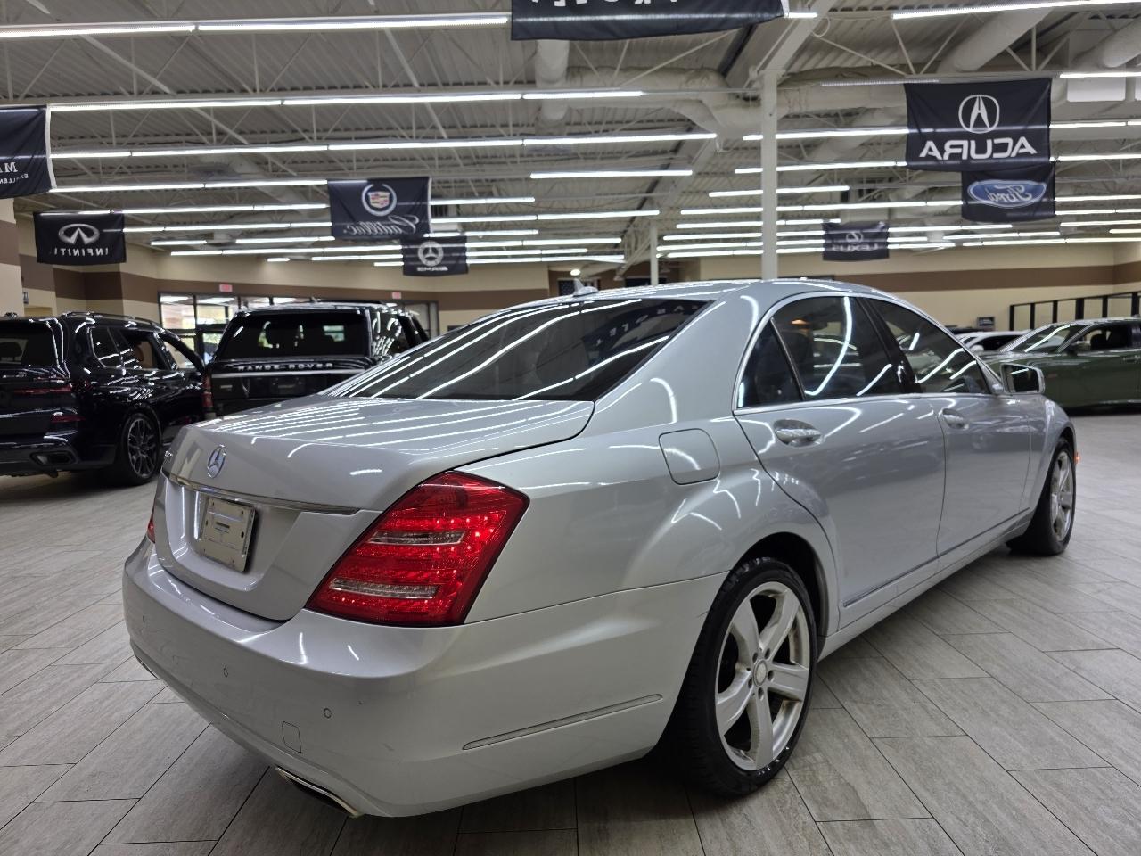 Mercedes-Benz S-Class S550 2010