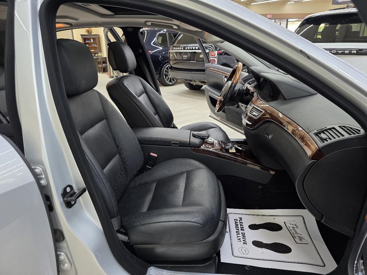 Mercedes-Benz S-Class S550 2010