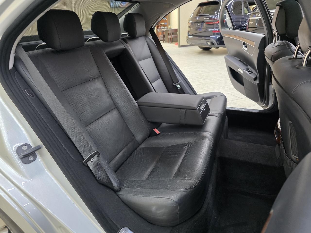 Mercedes-Benz S-Class S550 2010