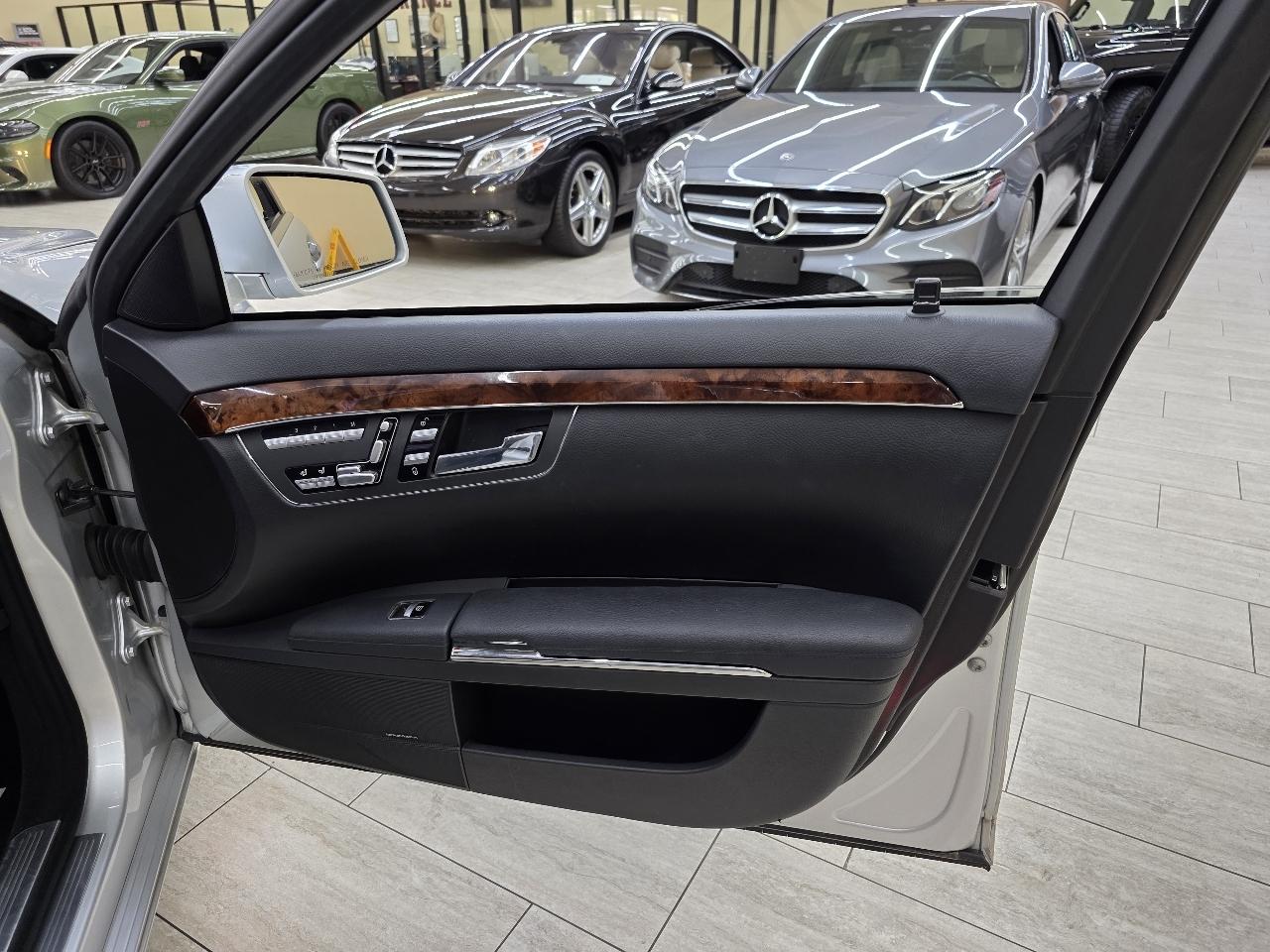 Mercedes-Benz S-Class S550 2010