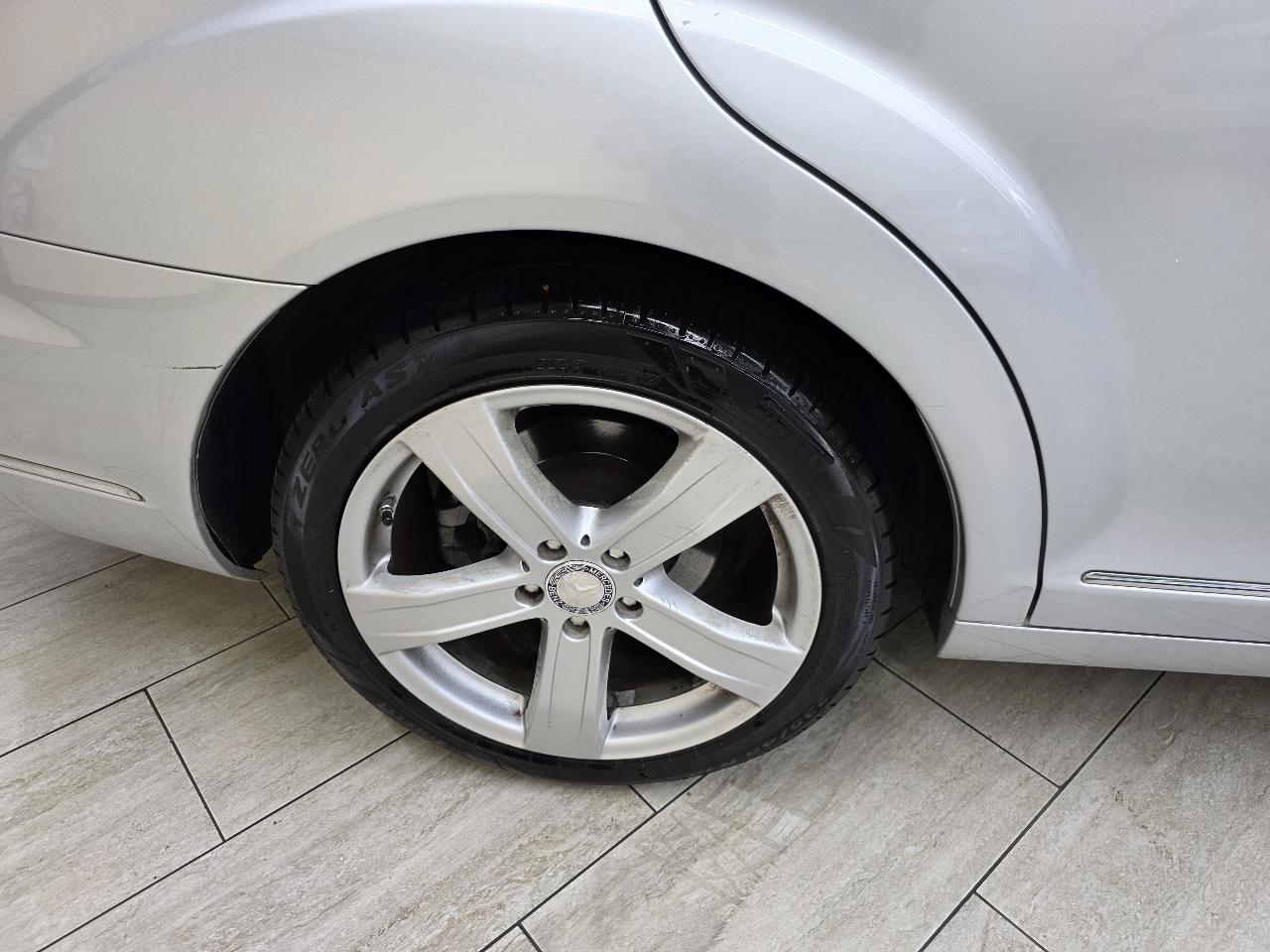 Mercedes-Benz S-Class S550 2010