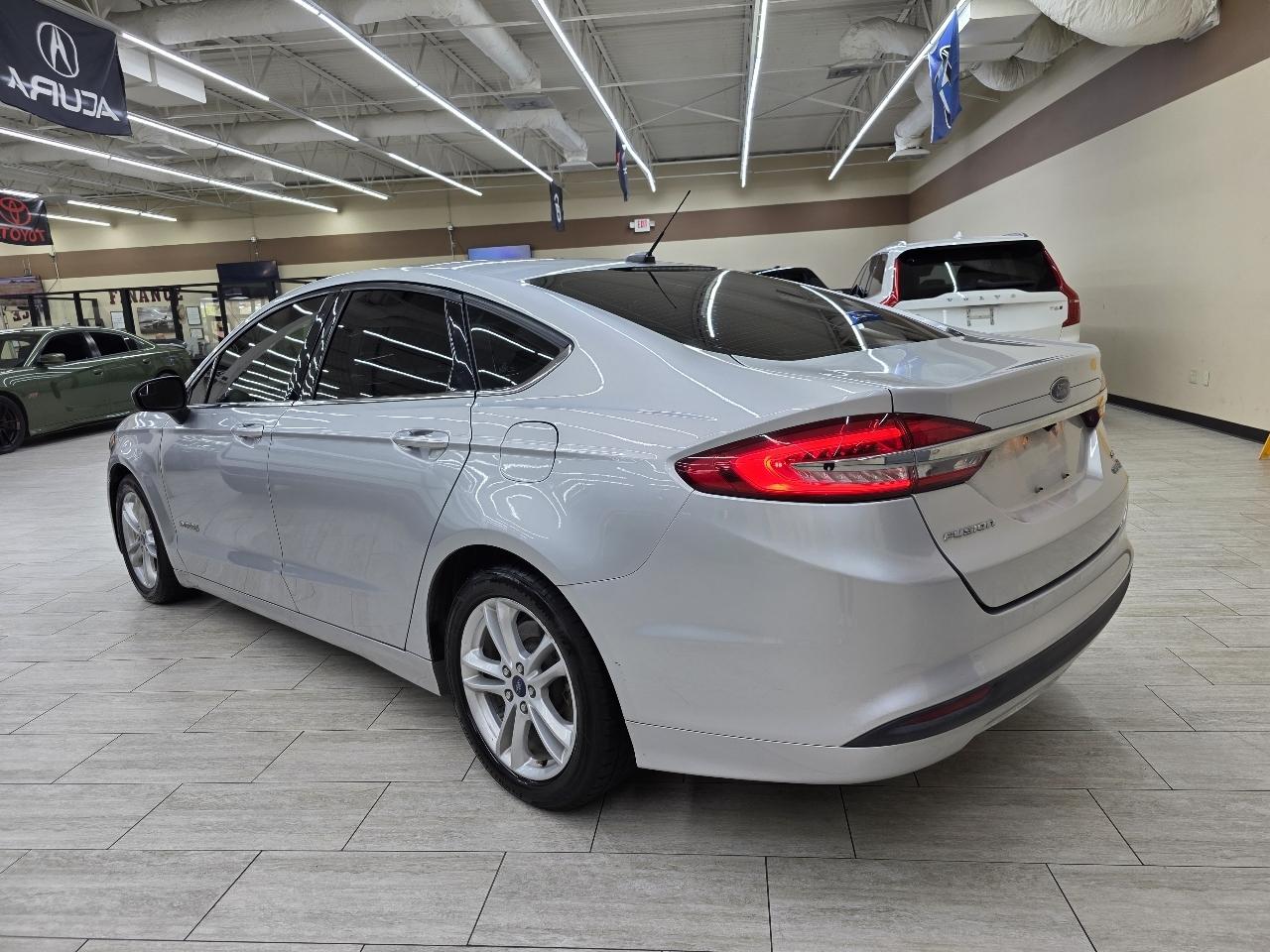 Ford Fusion Hybrid SE 2018