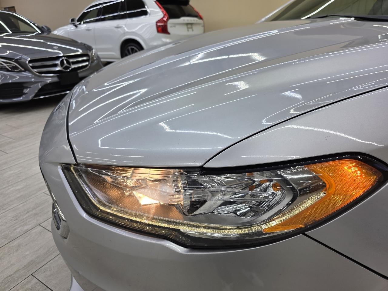 Ford Fusion Hybrid SE 2018