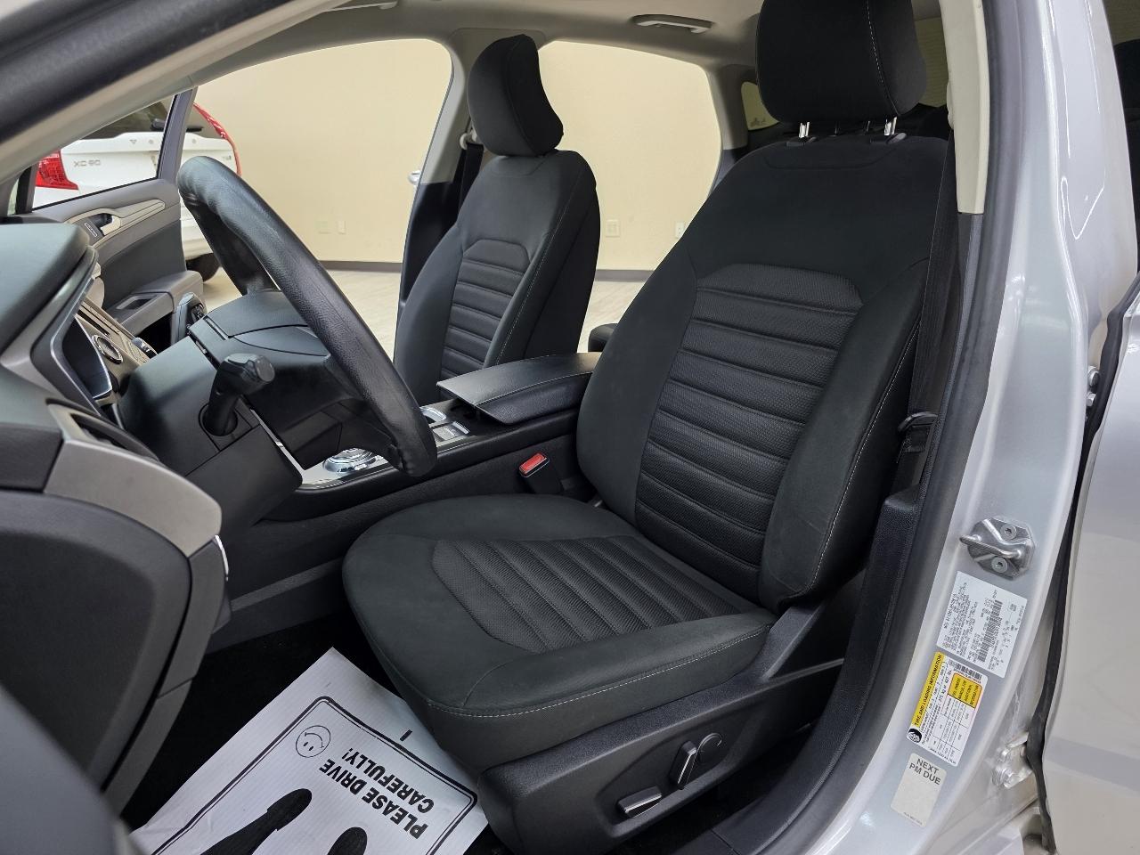Ford Fusion Hybrid SE 2018
