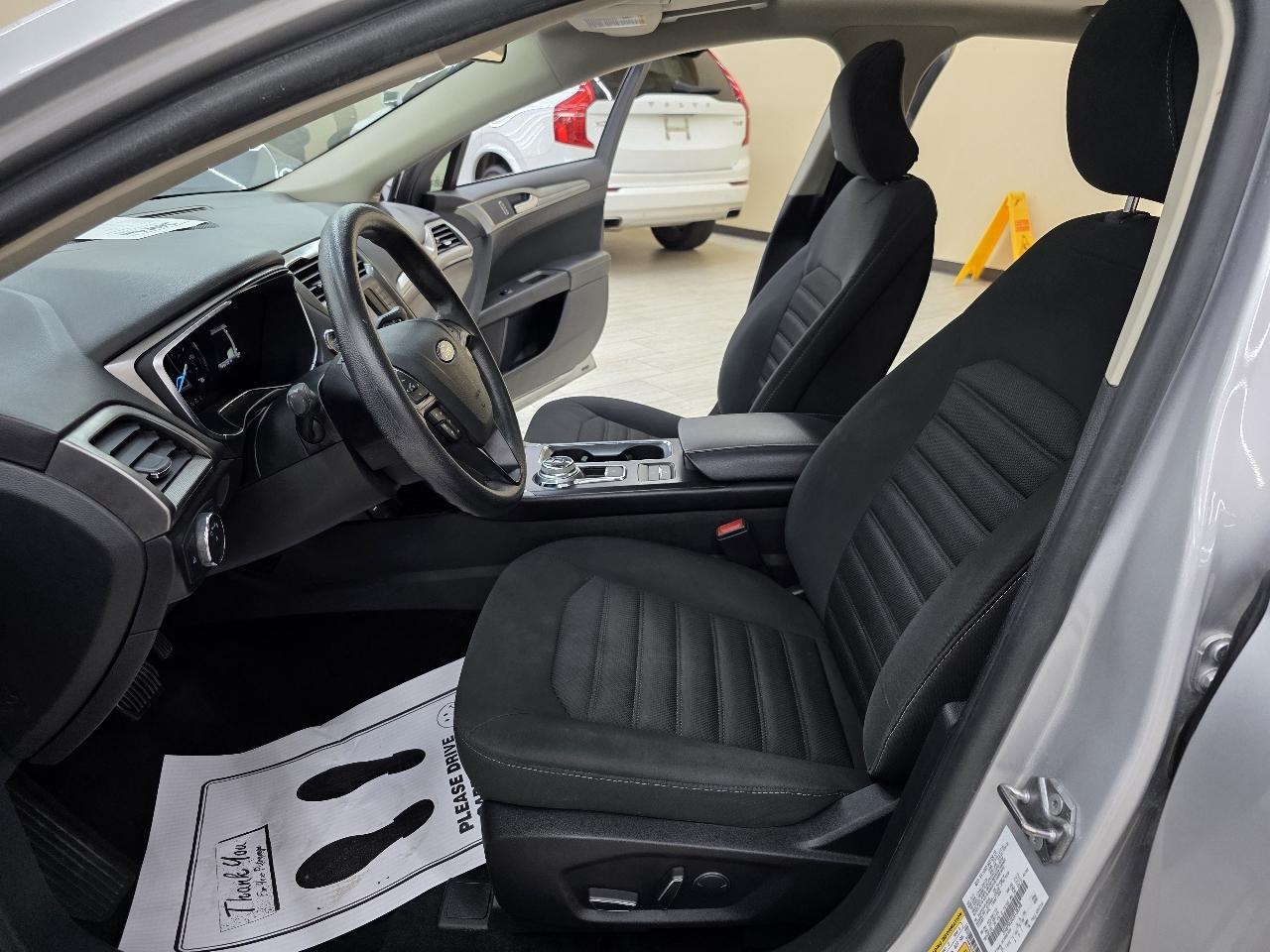 Ford Fusion Hybrid SE 2018