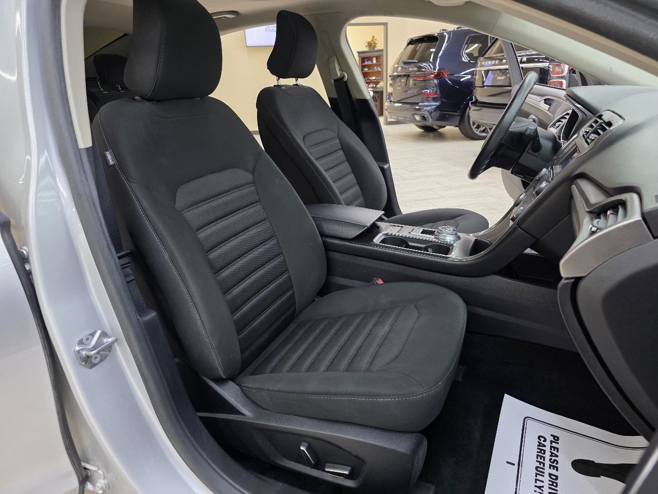 Ford Fusion Hybrid SE 2018