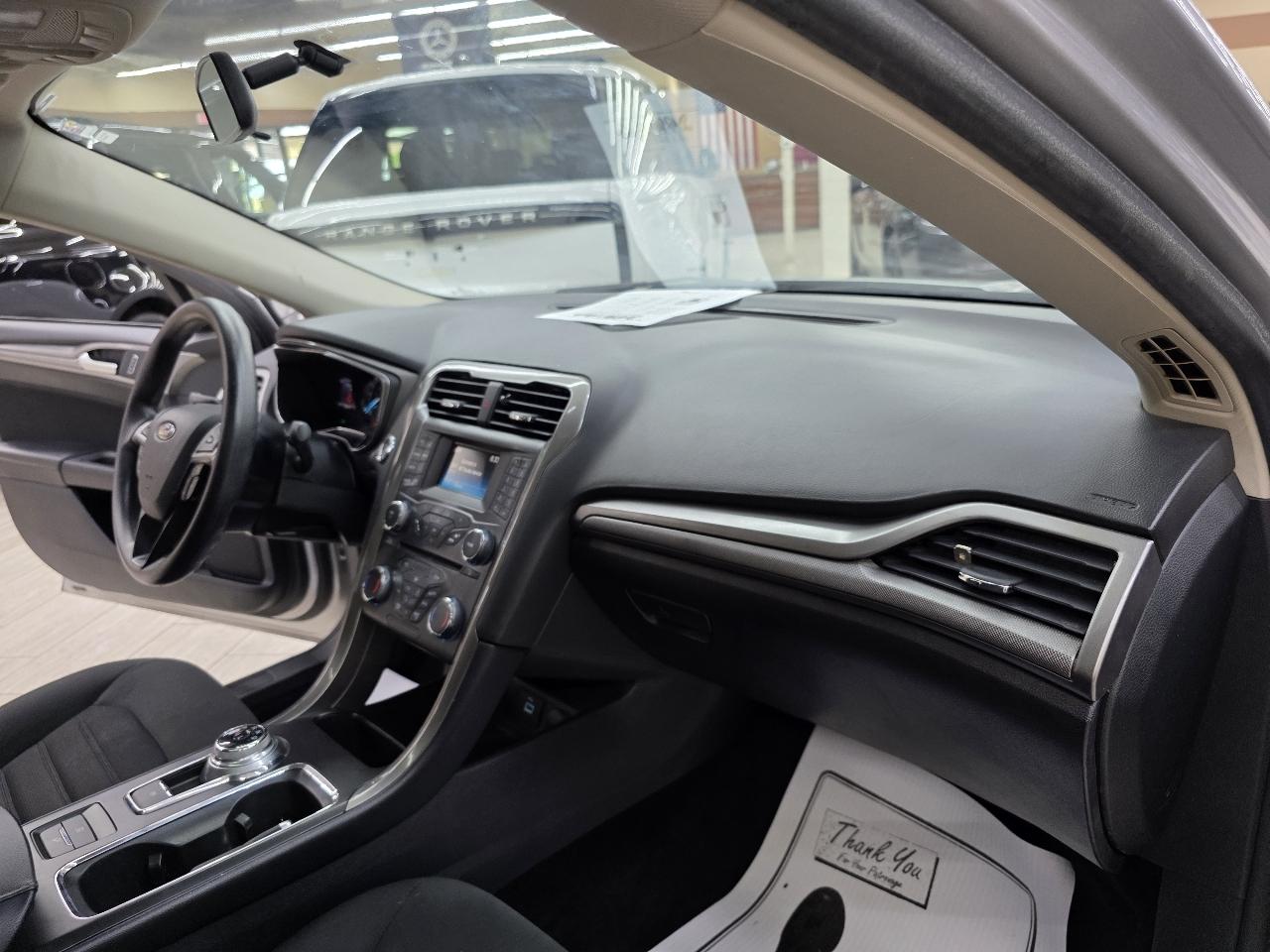 Ford Fusion Hybrid SE 2018
