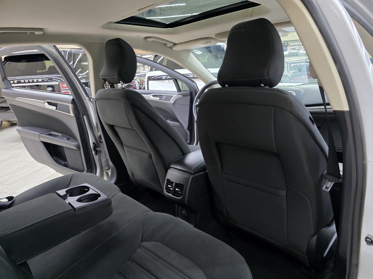 Ford Fusion Hybrid SE 2018
