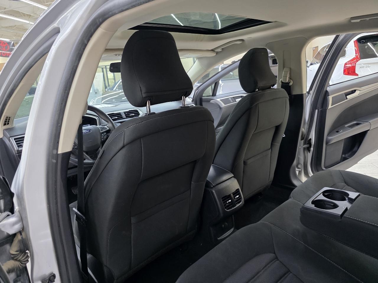 Ford Fusion Hybrid SE 2018