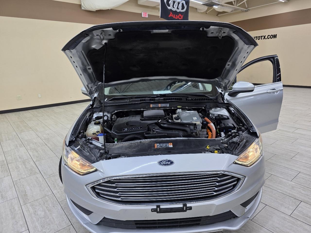 Ford Fusion Hybrid SE 2018