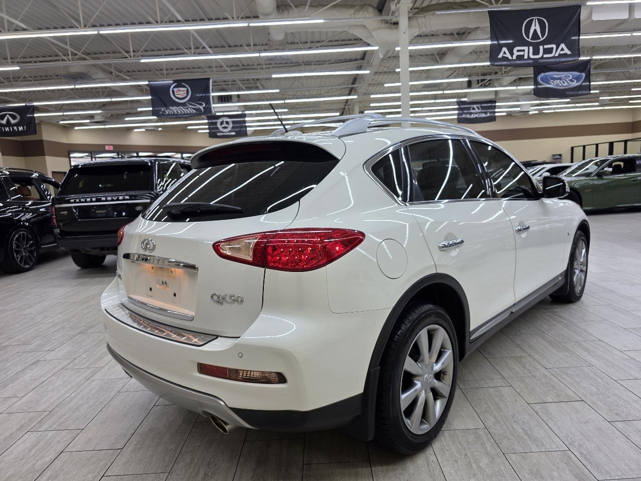 Infiniti QX50 Base RWD 2017