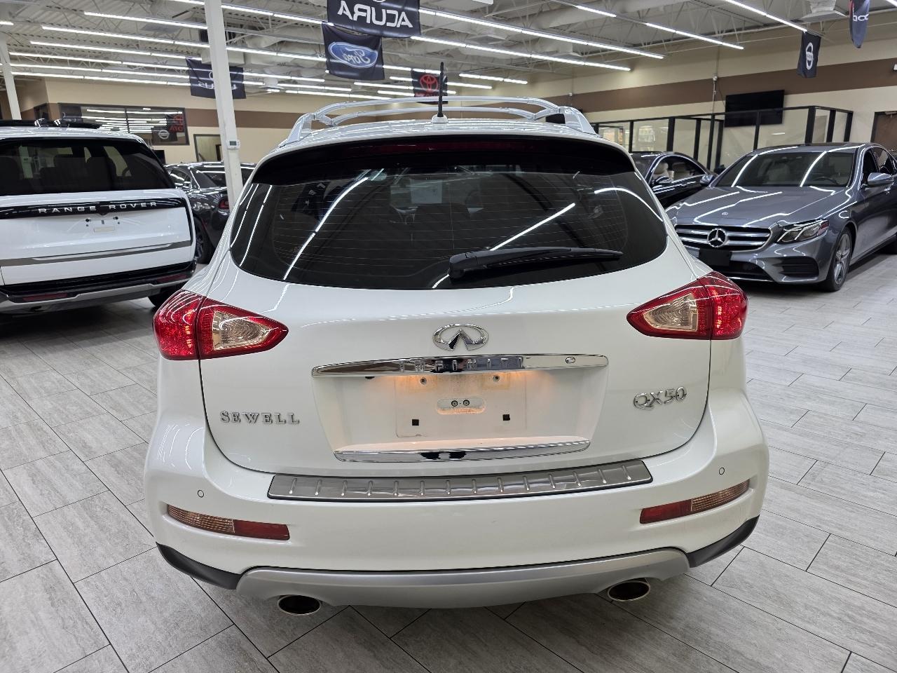 Infiniti QX50 Base RWD 2017