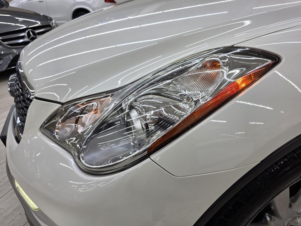 Infiniti QX50 Base RWD 2017