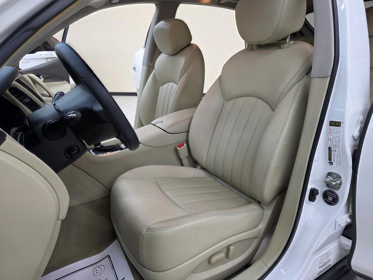 Infiniti QX50 Base RWD 2017