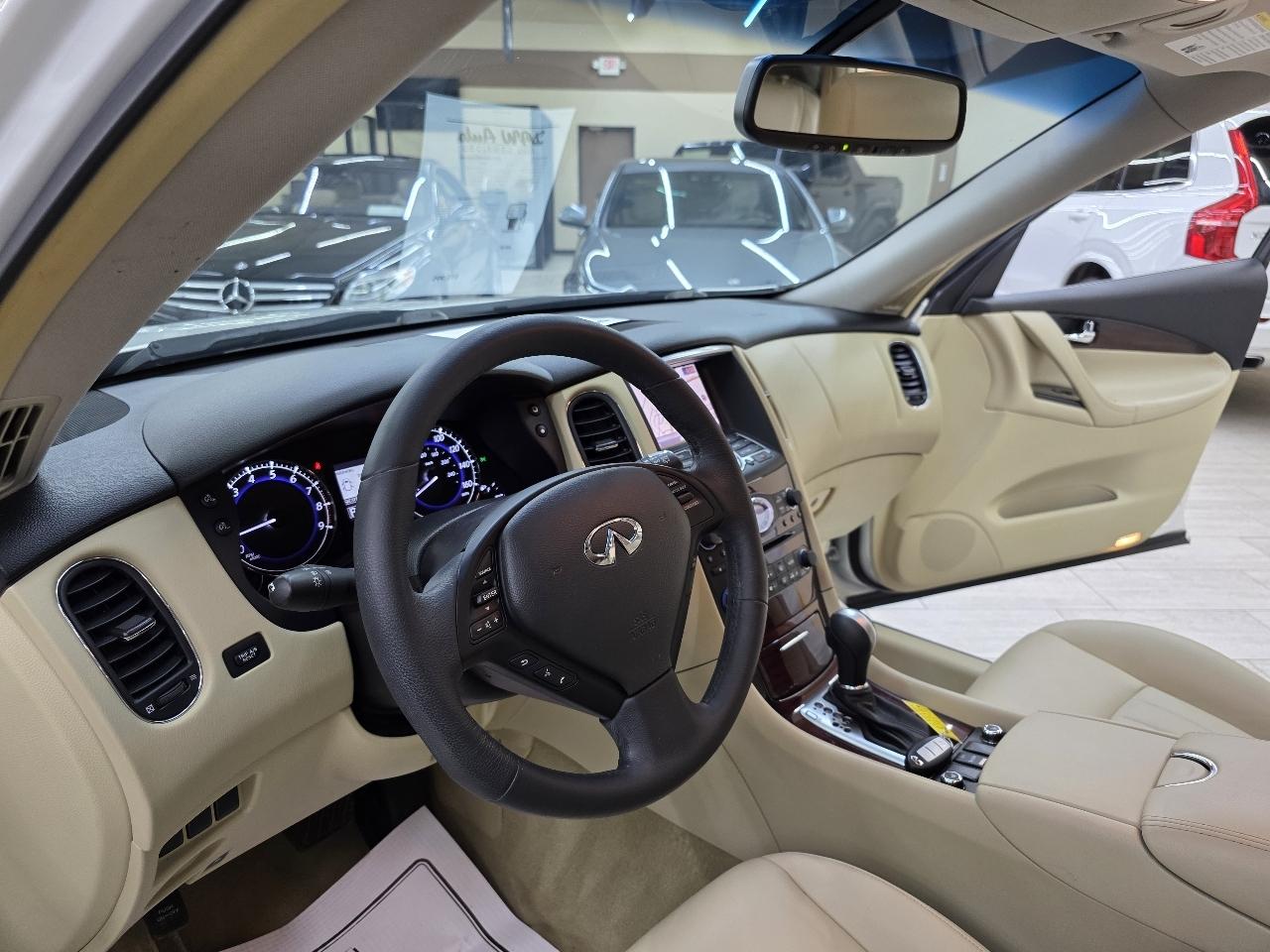 Infiniti QX50 Base RWD 2017