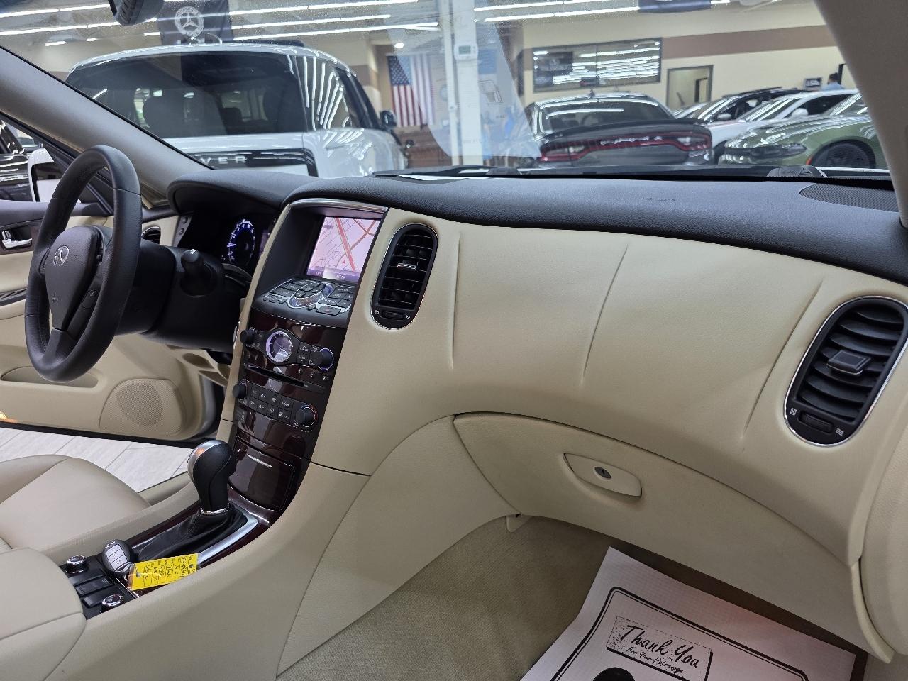 Infiniti QX50 Base RWD 2017